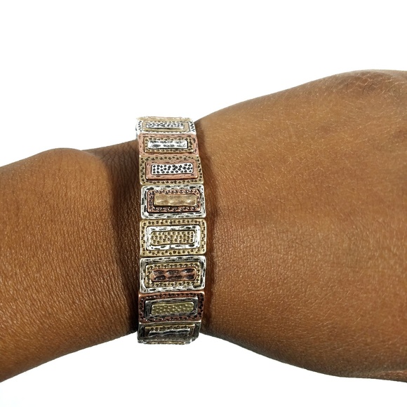 DaVinci Circle Impression Stretch Bracelet - Picture 3 of 4